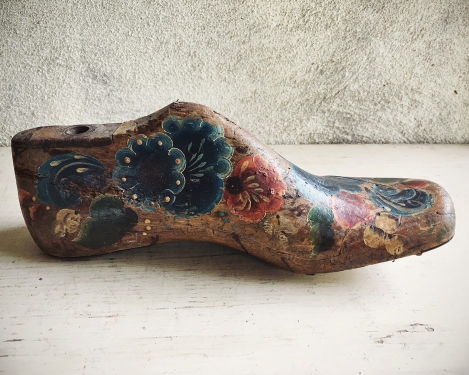 Vintage Hand Painted Wooden Shoe Mold, Modern Rustic Home Decor
