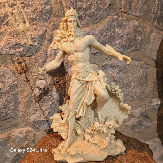 Poseidon Candle Set: Ocean Breeze Scented Soy Candle