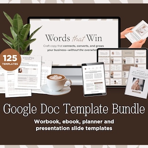 Op de afbeelding: Een digitale marketingbundel met de tekst "Words that Win" weergegeven op een computerscherm, tablet en telefoon. De afbeelding bevat een kopje koffie, een plant en verschillende sjablonen. De bundel bevat 125 sjablonen.
