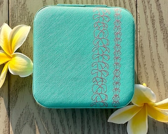 Hawaii Travel Jewelry Case: Aloha/Lei Design, Compact Organizer