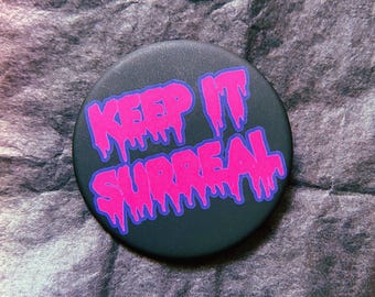 Het surrealistische leven [matte knopspeld/knopbadge]