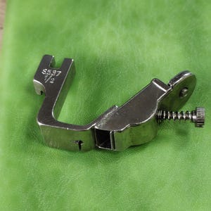 Elastic presser foot S537- up to 1/2 -12mm for Industrial Sewing Machine Compatible with Brother Juki Singer Pfaff Consew Durkopp Jack