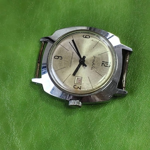 Vintage Umf Ruhla Armbanduhr: 1970er DDR-Kaliber 24, voll funktionsfähig
