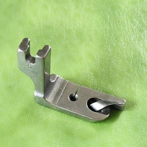 Hemmer Presser Foot Feet 7/32 - 5.6mm for Industrial Sewing Machine Compatible with Brother Juki Singer Pfaff Consew Durkopp Jack Gemsy