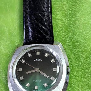 Vintage Zarya Mechanical Wristwatch: Serviced, USSR Made