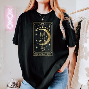 The Moon Tarot Card Shirt, Tarot Cat Shirt, Celestial Shirt, Witchcraft Lover Shirt, Mystic Mom Shirt, Cat And Moon Shirt, Tarot Card Tshirt