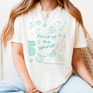 Fruit of the Spirit Christian Shirt, Doodle Bible Verse Sweatshirt, Trendy Farmer&#39;s Market Jesus Faith Apparel, Preppy Oversized Beach Shirt