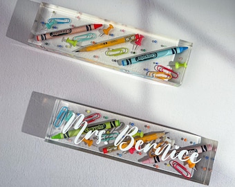 Personalized Teacher Pencil Holder – Resin Desk Organizer with Crayons & School Supplies, Custom Gift for Classroom