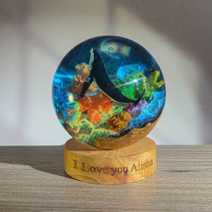 Personalized Ocean Resin Whale Lamp | LED Night Light with Coral & Orca | Custom Name Gift | Handmade Globe Aquarium Decor
