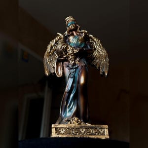 Golden Greek Goddess of Wealth Statue – Elegant Winged Resin Figurine for Home, Office, and Luxury Decor