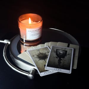 Horror Tarot Deluxe Set | Gothic Deck + Holz Aufsteller & Dark Witch Geschenk