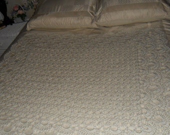 Crochet Afghan (54inWx52inL) - Blanket - Throw - Bedspread - Coverlet - Large   ''SHELLS GALORE''   in Off-white