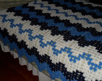 Crochet Afghan King(94inWX60inL) Blankets and Throws  Coverlet  Bedspread ''CONTEMPORARY GRANNY RIPPLE'' in Medium Blue, Navy, Soft  White