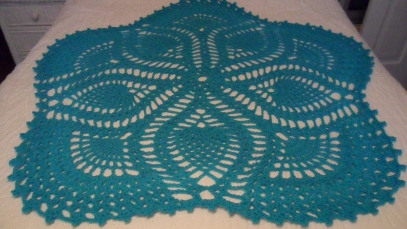 Coverlet  /'/'FIVE-SIDED PINEAPPLE/'/'   in  Turquoise Surf -  Throw 52inDiameter Crochet Afghan Blanket