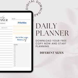 Puede incluir: Un planificador diario digital que se muestra en una tableta. El planificador presenta secciones para la programación, las actividades y las notas, con las palabras "Prioridades" y "Hazlo por tu yo futuro". El texto "DAILY PLANNER" se muestra de forma destacada.