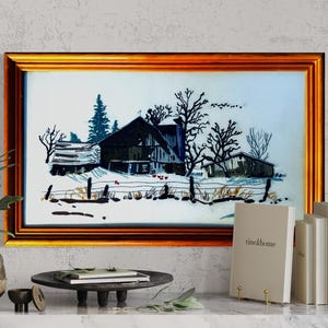 Tableau vintage de paysage de montagne – Scène encadrée de cascade et de chalet | €85
