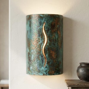 Set med 2 vägglampetter i hamrad koppar: Verdigris Patina Up Down-lampa