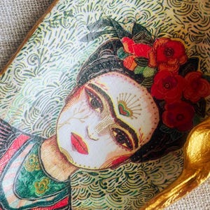 Frida Kahlo Decoupage Musslor Skål, Kustnära Boho Dekor