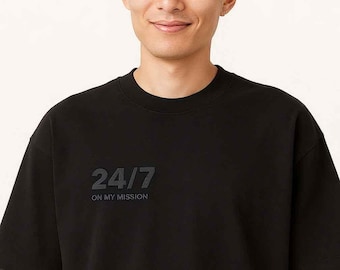 Camiseta extragrande negra de algodón orgánico: camiseta urbana con relieve 3D