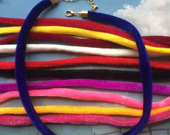 11 piezas de 12 a 30 pulgadas, 7 mm, 11 muestras surtidas de cordones de terciopelo para collares con acabado de tapa redonda