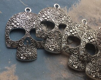 10pcs 66x52mm antiqued Silver large and heavy Skull head  charms findings