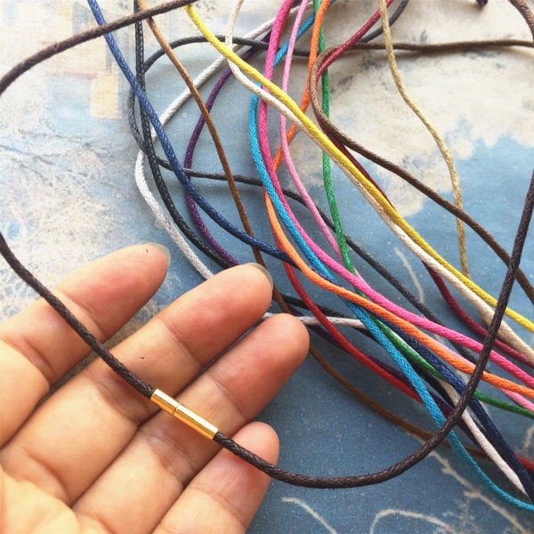 Haute qualité 5 pièces 1,5 mm 12-28 pouces 20 couleurs au choix cordons de collier en coton ciré avec fermoir aiguille en or brillant