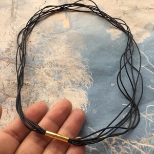 2pcs 6 strings 1mm 12-28 inch black rubber necklace cords with bright gold stainless needle clasp