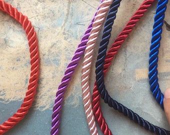 2 pièces 7-9 pouces 5 mm 22 couleurs au choix cordons de bracelet en corde de soie tressée avec fermoirs aiguilles en acier inoxydable