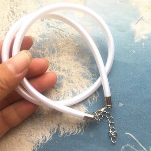 high quality 5pcs 5mm thickness 18 inch plus 2 inch extender White nylon cover rubber tube necklace cords with brass material finish