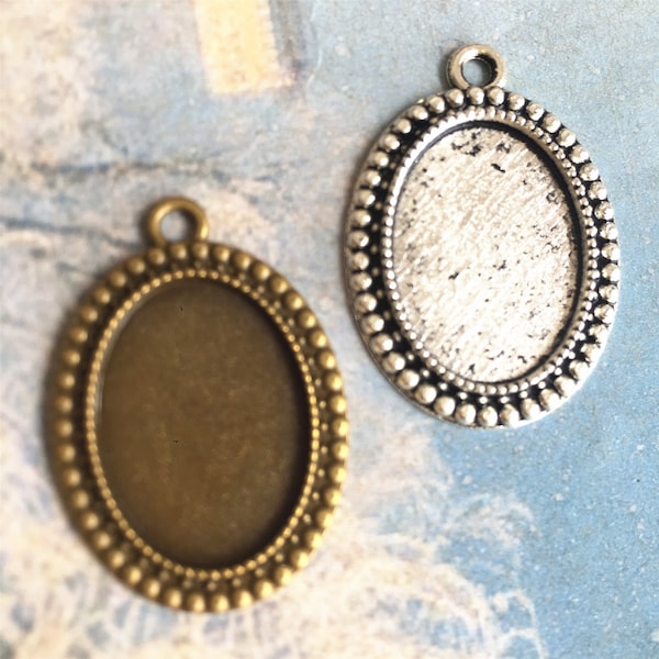 10pcs antiqued bronze/antiqued silver oval bezel base metal setting pendant blank---25x18mm for the inner cavity