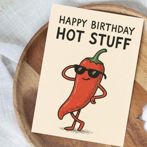 Cartão de aniversário engraçado | Feliz aniversário com pimenta | Cartão de pimenta legal desenhado à mão | Cartão de felicitações com trocadilho peculiar para ele ou ela