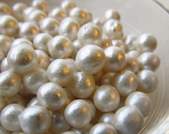 White Edible Pearls - Fondant pearls for cakes, Cupcake topper, Cake Decoration, Wedding Cakes