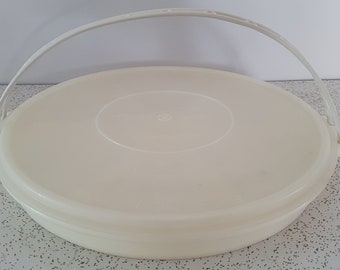millionaire line...1950s vintage plastic Tupperware snack tray with lid and carry handle
