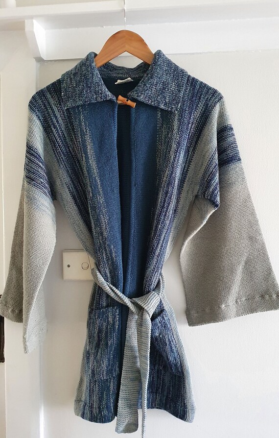 variegated in blues...1970s vintage ladies belted 