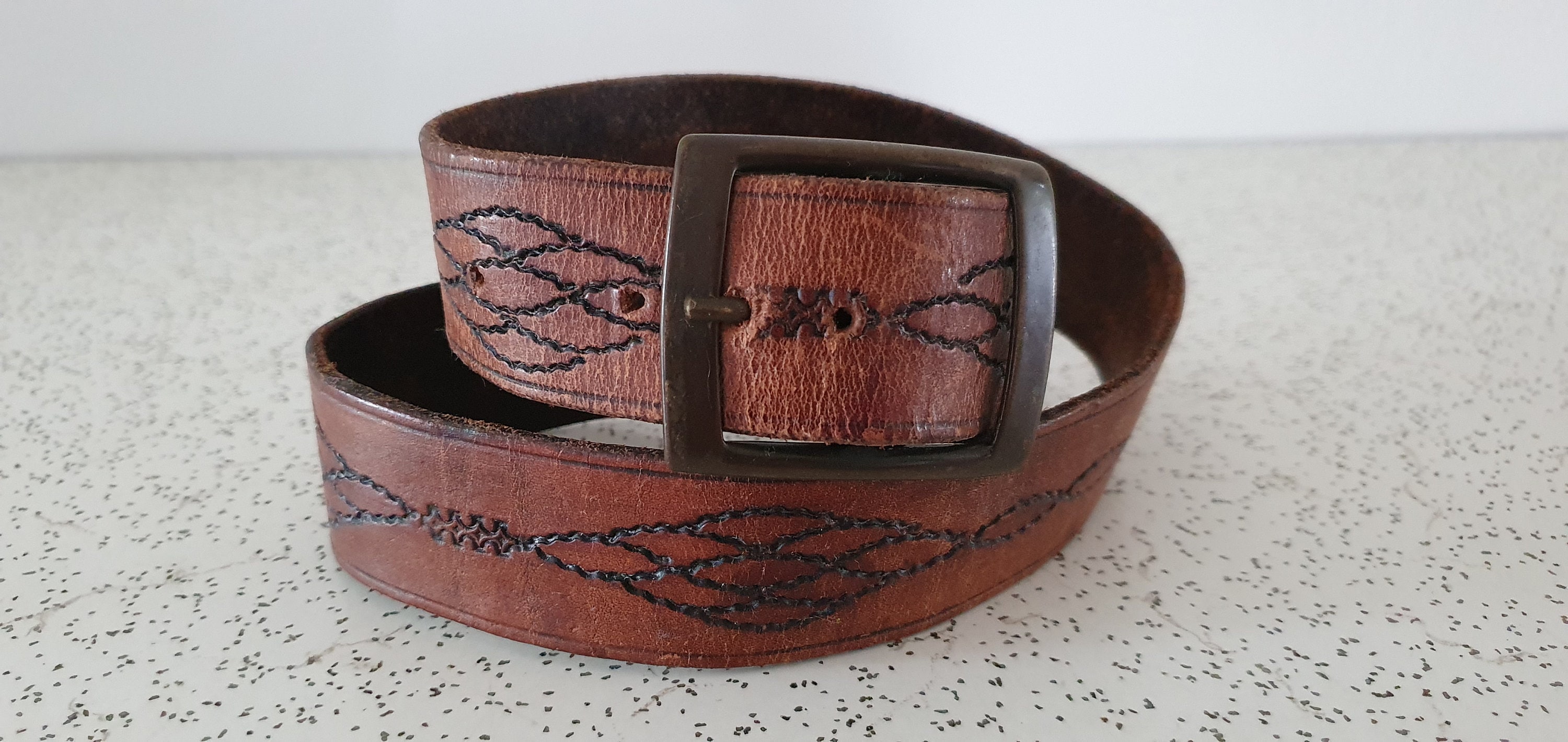 1990's Vintage Dark Brown Leather Belt Brass Buckle Sz S OOAK 