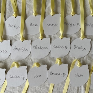Segnaposto al limone con nastro - Addio al nubilato al limone, Matrimonio al limone mediterraneo, Addio al nubilato al limone, Matrimonio ad Amalfi, Matrimonio estivo, Festa al limone