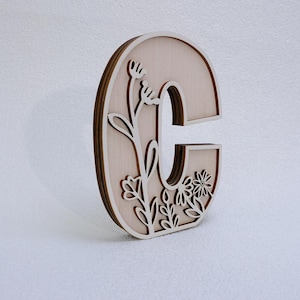 Letra de madera floral personalizada, letrero con nombre personalizado para decoración de guardería, regalo para baby shower, letras rústicas de madera con detalle de flores.