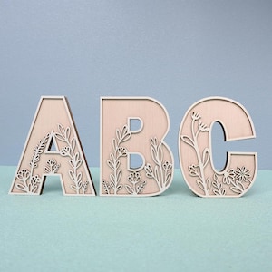 Letra de madera floral personalizada, letrero con nombre personalizado para decoración de guardería, regalo de cumpleaños, letras rústicas de madera con detalle de flores