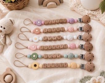 Prendedores de chupeta personalizados com flores, prendedores de chupeta com nomes personalizáveis, porta-chupetas de contas de madeira, presentes exclusivos para recém-nascidos.