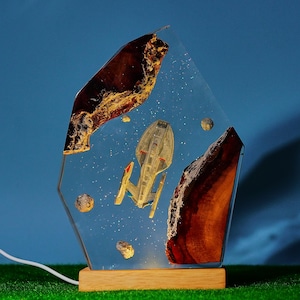 Cosmic Starship Resin Lamp: Sci-Fi Diorama Night Light