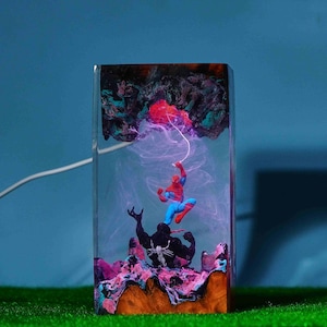 Personalized Super Hero Night light, Custom Spi.de.r Hero Resin Lamp, Terrarium Room Decor, Bedroom lamp diorama resin epoxy