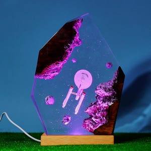 Galactic Starship Resin Lamp: Sci-Fi Diorama Night Light
