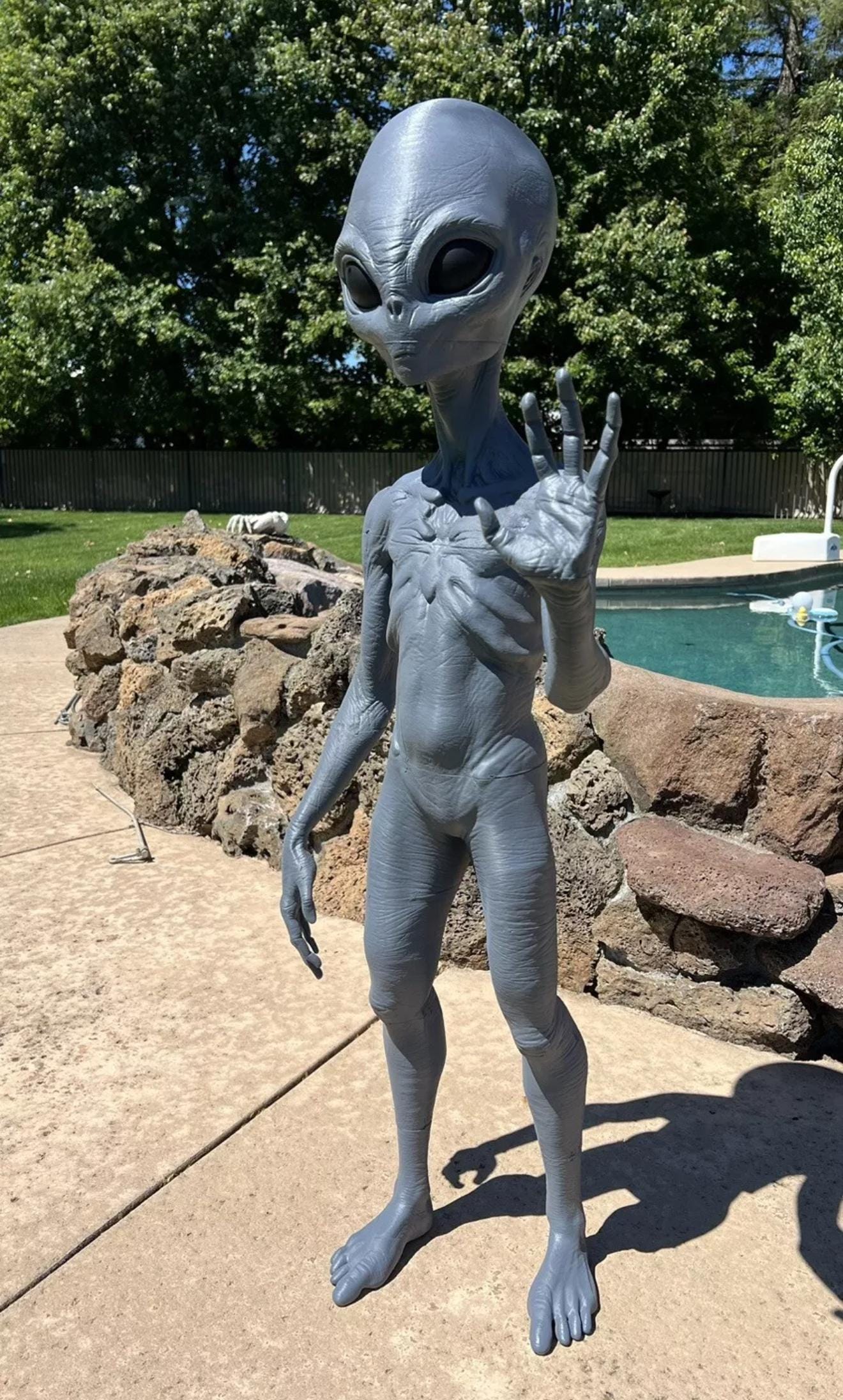 Grey Alien Wave Hello Life Size DIY Statue 4' tall