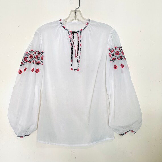 Vintage 60s / 70s UKRAINIAN Embroidered blouse, s… - image 6