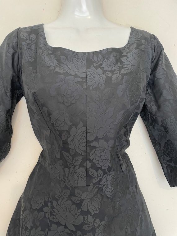 vintage 1950's dress // JAQUARD little BLACK part… - image 4