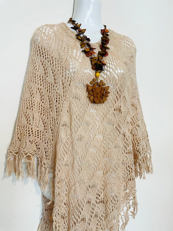 Romantic 1970s FULL FRINGE BONE Crochet Knit shawl