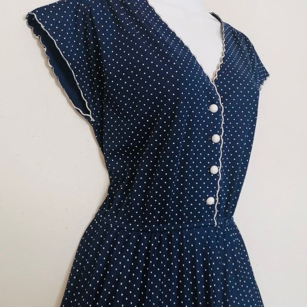 vintage 70s does 50s Polka Dots day dress, size m - l