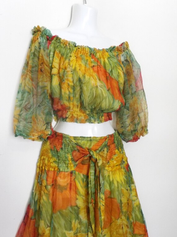 CARMEN MIRANDA 80s Off SHOULDER Watercolor floral