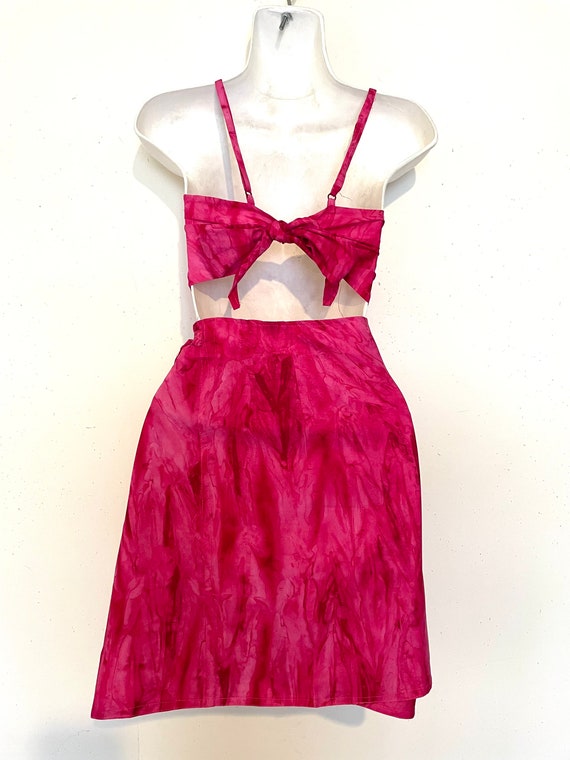1990s Pink Tie Dye WRAP skirt and CROP TOP , size… - image 6