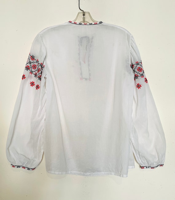 Vintage 60s / 70s UKRAINIAN Embroidered blouse, s… - image 7